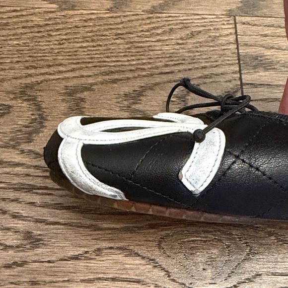 Vintage CHANEL Black and White Quilted Flats - Picture 5 of 8